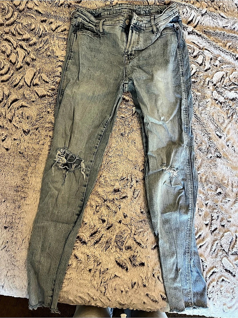 Old Navy Rockstar Super Skinny Distressed Blue Jeans